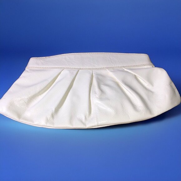 Fossil Handbags - FOSSIL White Patent Leather Magnetic Clasp Clutch Purse SL9925